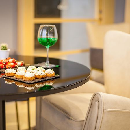 Holiday Inn Milan Garibaldi Station, An Ihg Hotel Εξωτερικό φωτογραφία